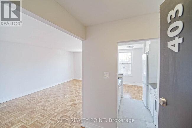 Photo - 1545 Bathurst St Unité 403