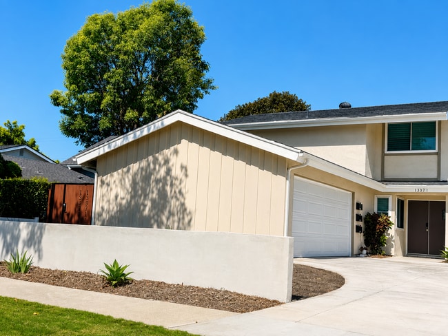 Photo - Completely Renovated 4 Bed / 3 Bath Home for Rent in Prime Tustin