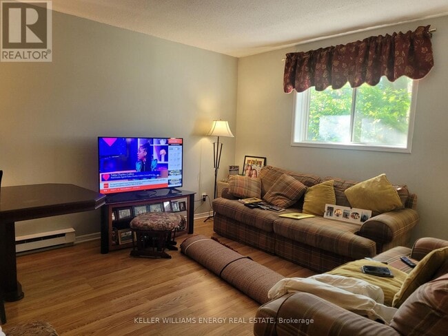 Photo - 576 Mary St E Unit 207