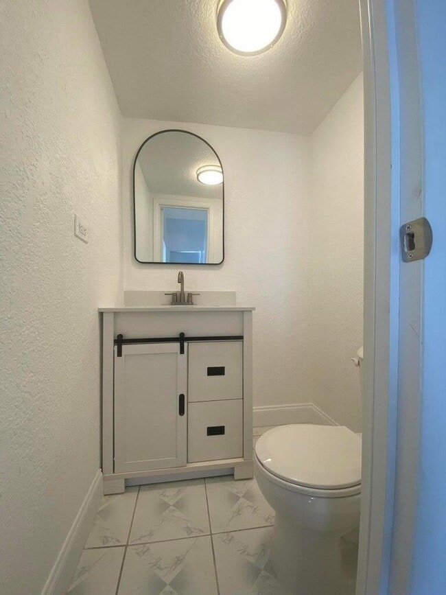 Photo - 3031 E Missionwood Ln