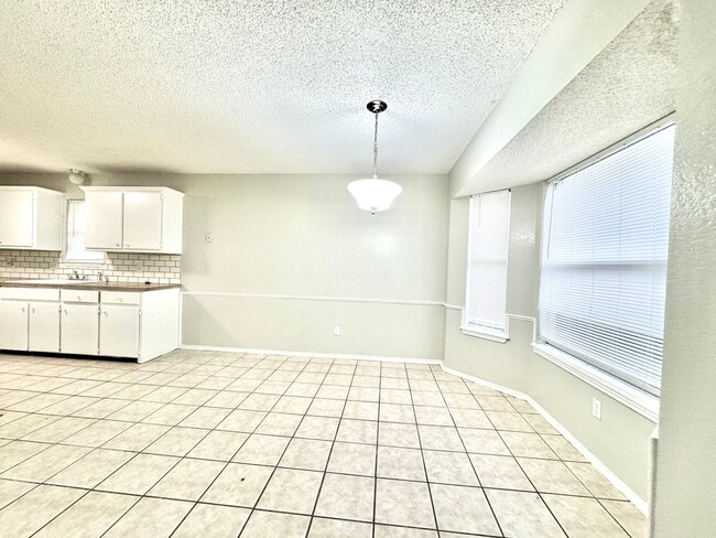 Photo - 3 bed 2 bath Large Storage Shed