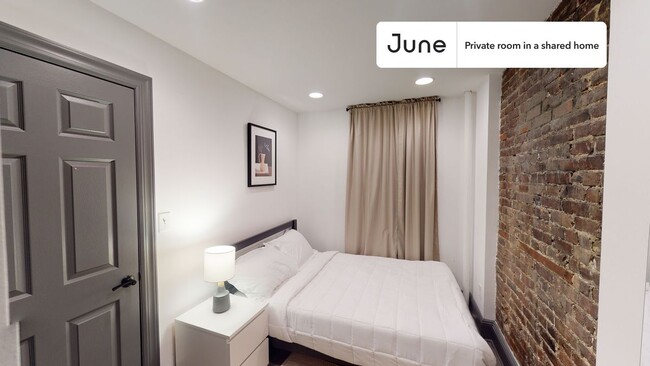 Private bedroom in 2 bed/1 bath Home - Private bedroom in 2 bed/1 bath Home Unidad A