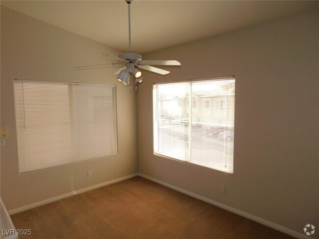 Building Photo - 4910 Black Bear Rd Unit 203 Rental