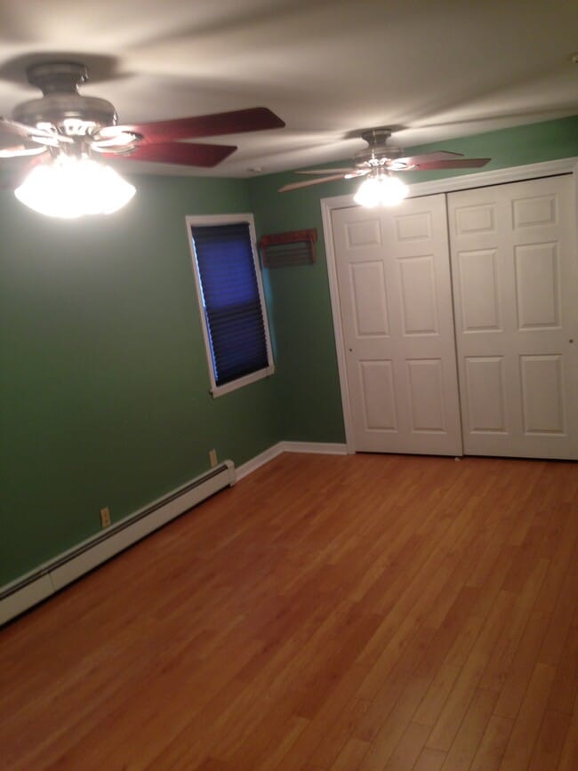 Bedroom - 34 N Elmhurst Ave Unit House