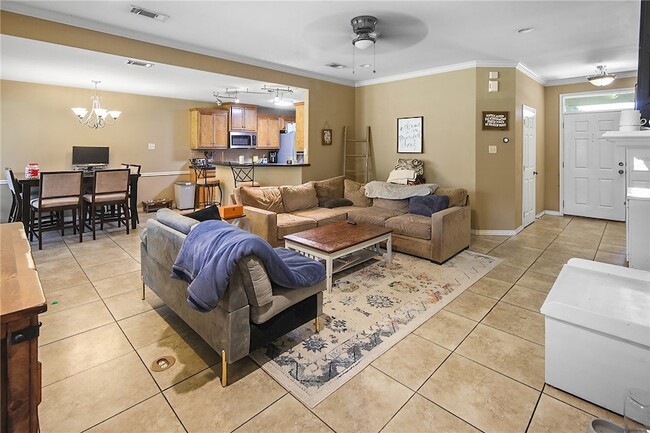 Photo - 335 Robelmont Dr