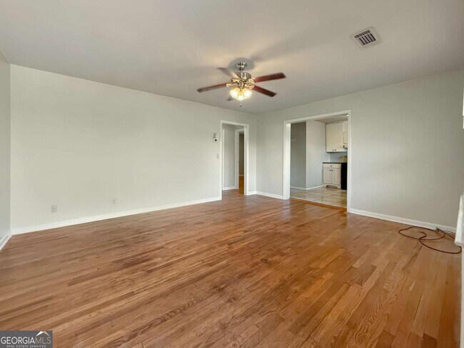 Photo - 514 Clover Dr Unit 5