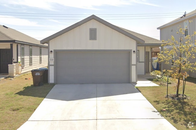 Building Photo - 11248 Long Rider Rental