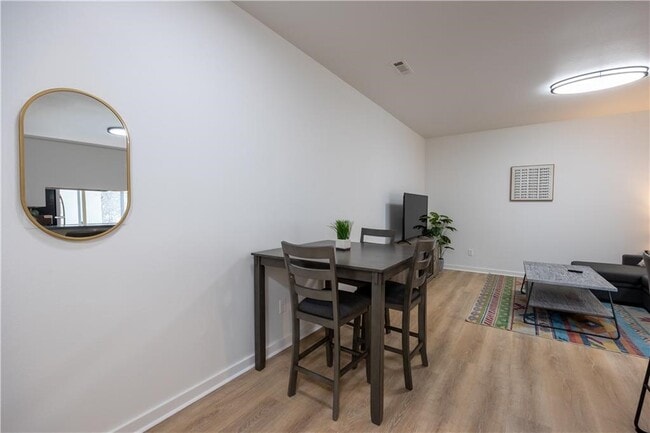Photo - 302 SW 6th St Unit 22