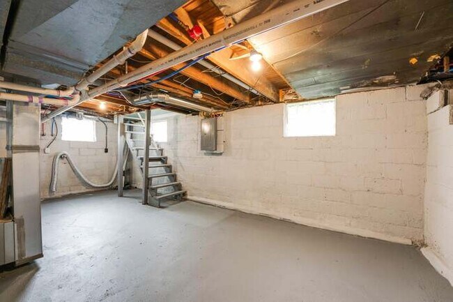 Photo - 695 Reinhard Ave Casa