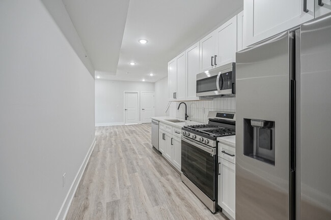 Building Photo - 2117 S 4th St Unit 3