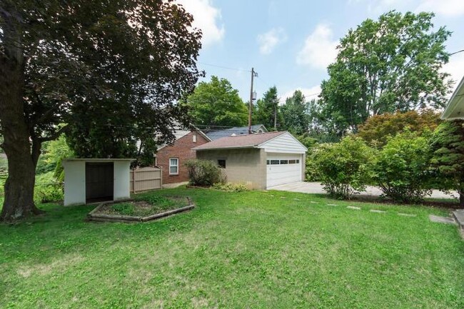 Photo - Worthington Schools.  Blocks from downtown.