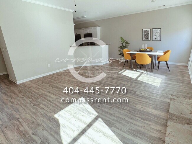 Photo - 202 Lyndon Wy NW