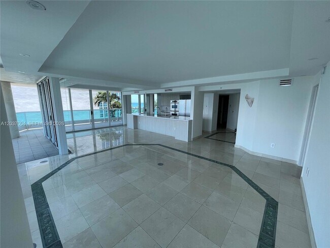 Photo - 5025 Collins Ave Unit 601