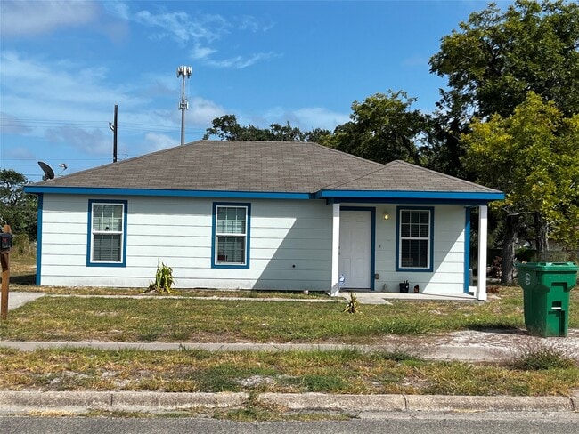 Building Photo - 363 N Rife St Rental
