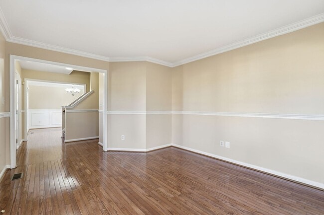 Photo - Beautifully maintained townhome on a quiet cul-de-sac in Ashburn Village!