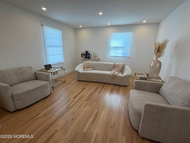 Photo - 534 Apple Dr