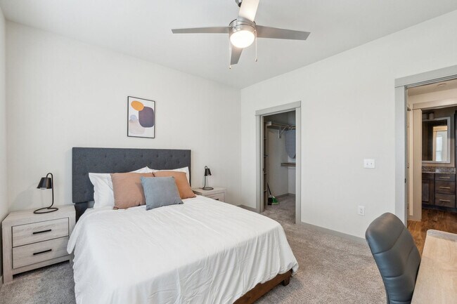 Photo - 2051 Mayfield Pkwy Unit SI FL3-ID1612616P