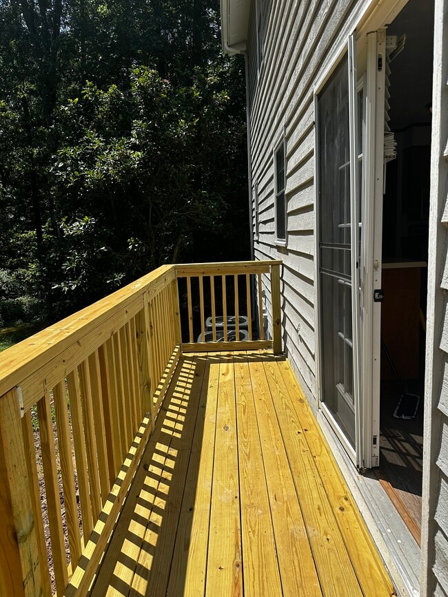 Photo - 14 Country Ln SE