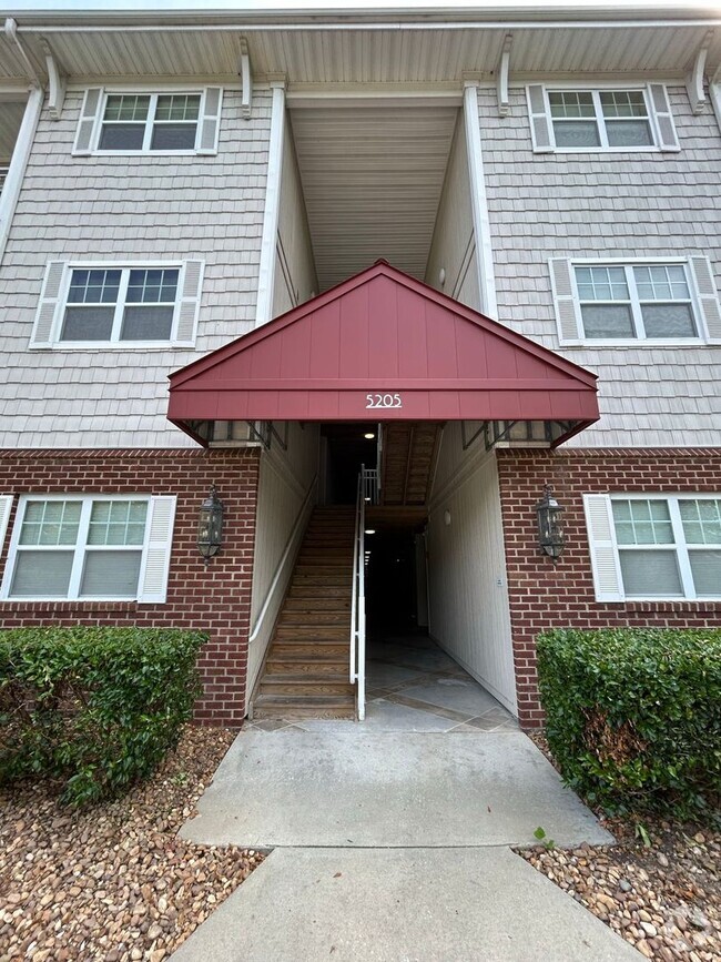 Building Photo - RENT SPECIAL 1/2 OFF 1ST MONTHS RENT IF MO... Unit 103 Rental