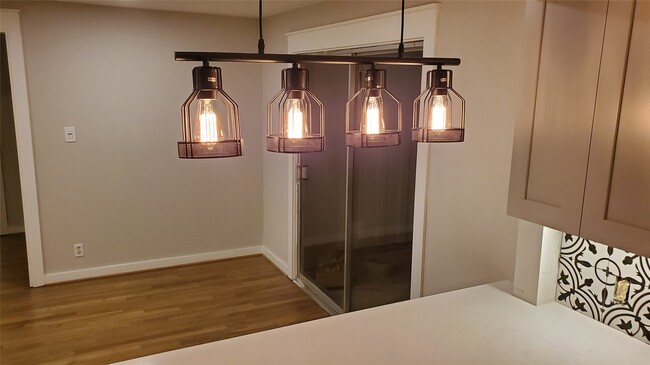 Photo - 7151 Neff St