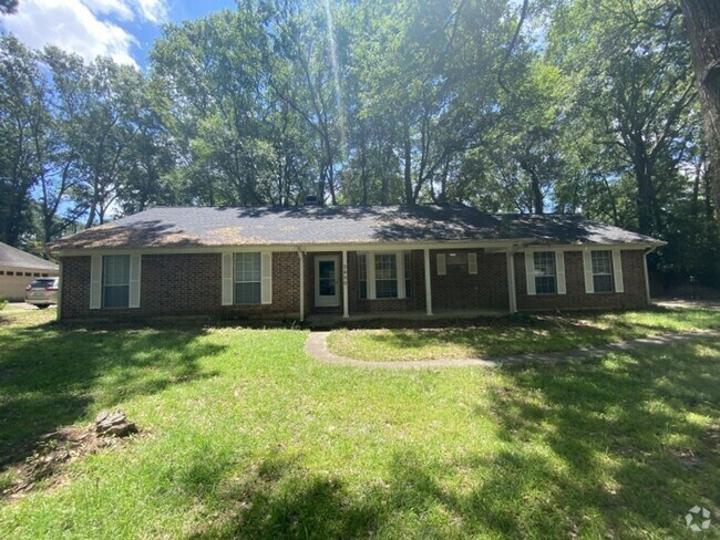 Building Photo - Available Mid-August Rental