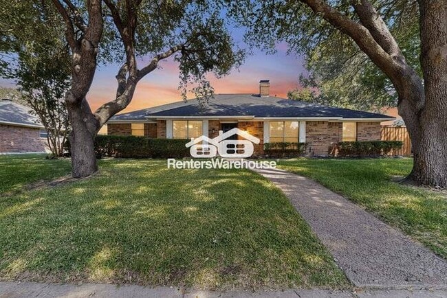 Building Photo - Completely Refreshed Plano Home Ready for ...