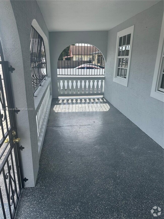 Building Photo - 2250 NW 103rd St Unit A Rental