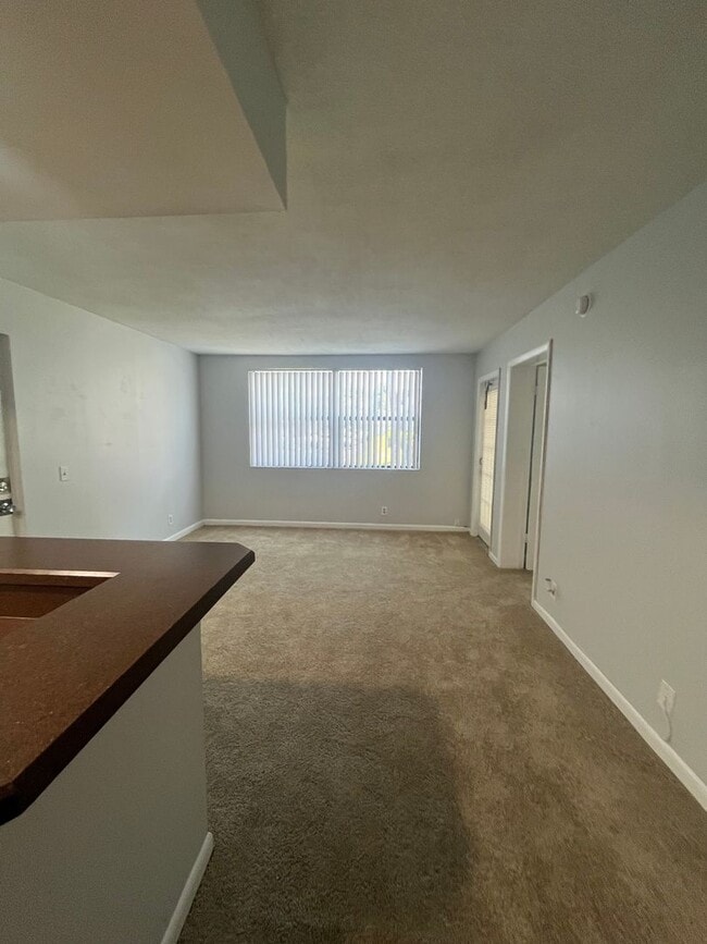 Photo - ONE BEDROOM ONE BATHROOM! WATERFRONT COMMUNITY! Unidad 16