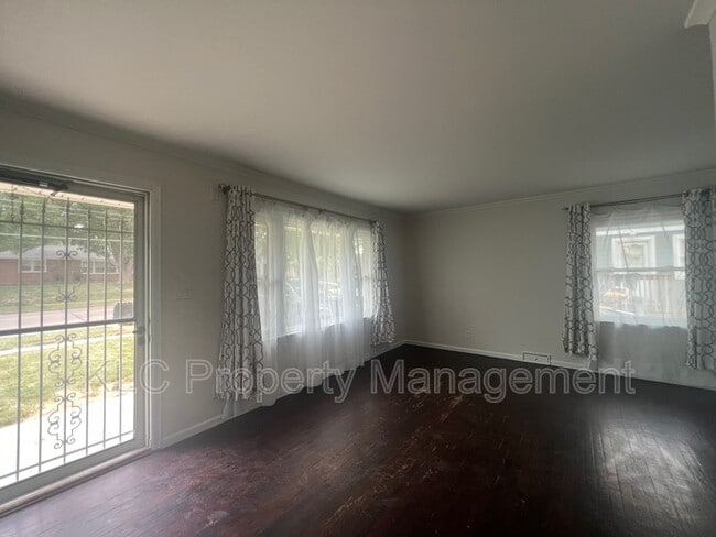 Photo - 716 19th St