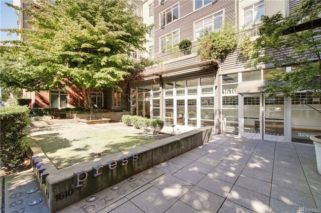 Building Photo - 1bd/1ba Seattle Condo Unit 221