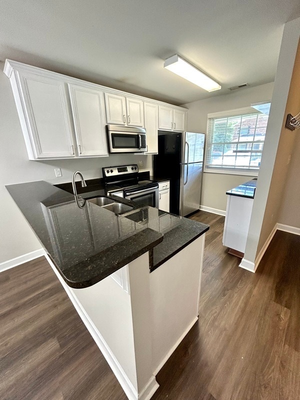 Photo - 1215 Green Oaks Ln