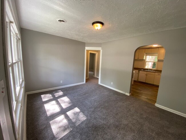 Photo - 1413 E Locust St