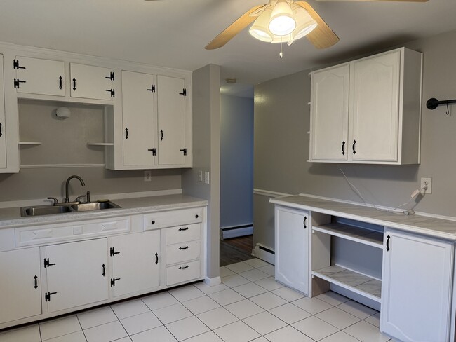 Photo - 4B Marlyn Dr Unit 4B
