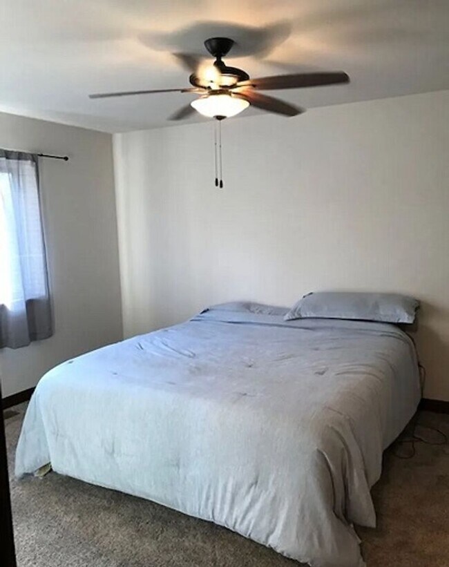 Photo - 866 Daisy Ln