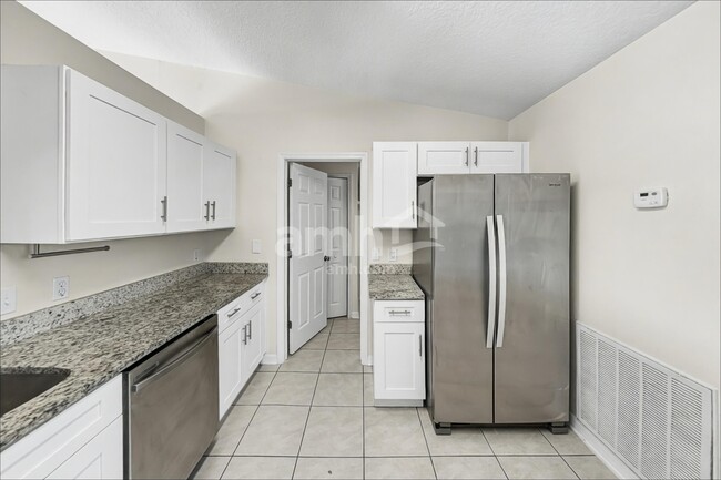 Photo - 520 Brown Bear Way
