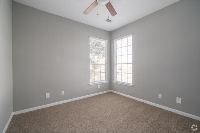 3BR, 2BA - 1.299SF - Dormitorio 2