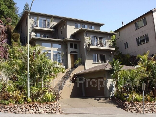 Building Photo - 6919 Bristol Dr
