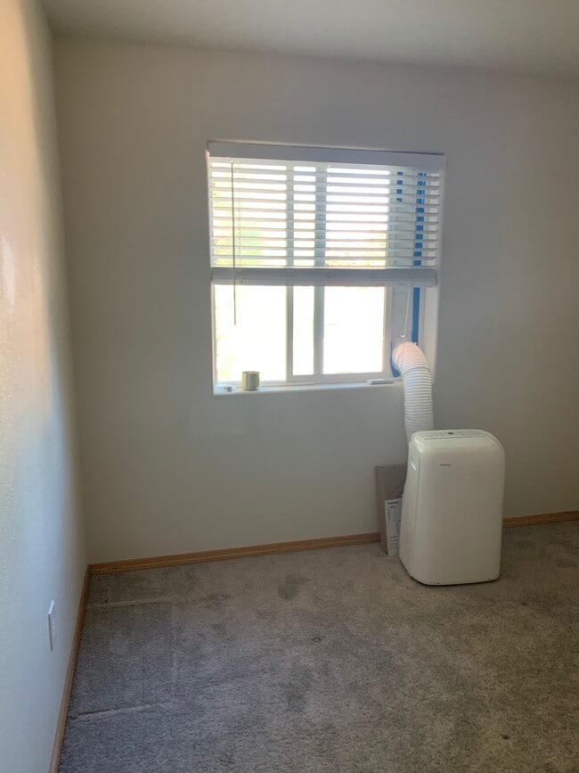 Photo - 4618 SE 127th Ave