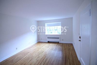 Building Photo - 2 bedroom in Brookline MA 02446 Rental