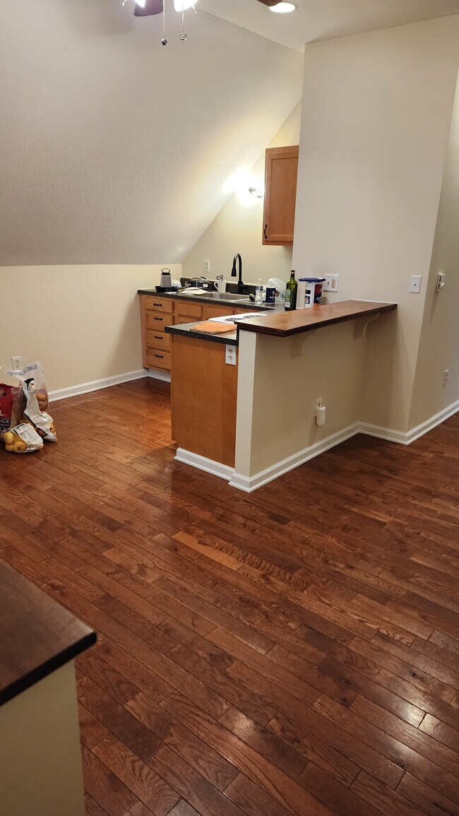 Photo - 42 S Adams St Unit 3