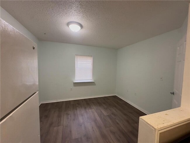 Photo - 34657 Grantham College Rd