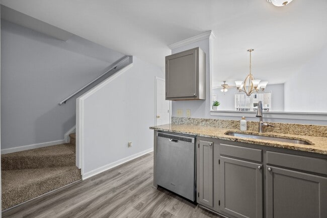 Photo - 20 Cheltenham Dr