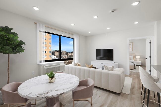 Photo - 433 62nd St Unidad 412