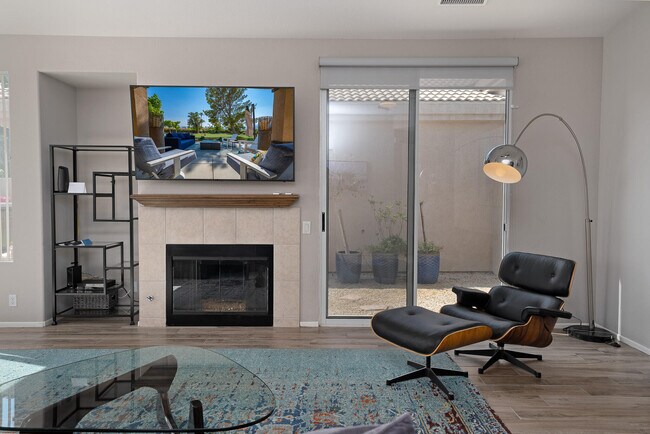 29869 W Laguna Dr