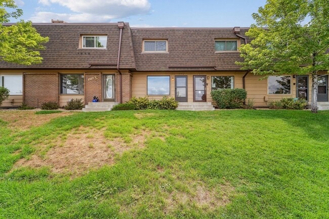 Photo - 374 Gladiola St