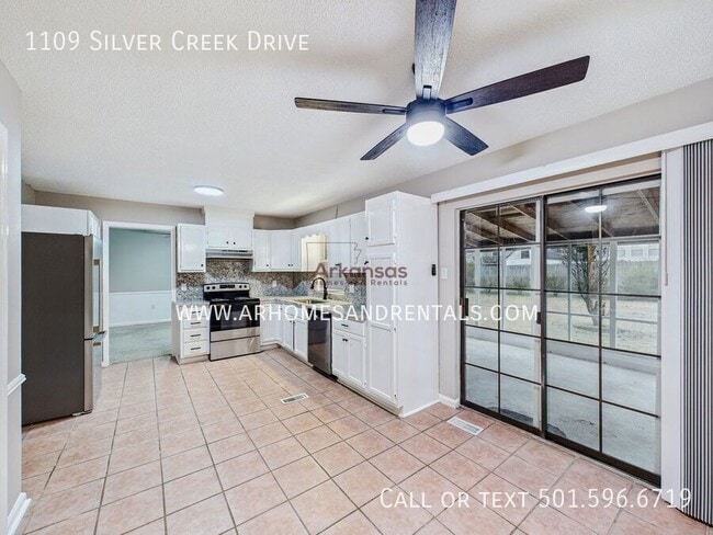 Photo - 1109 Silver Creek Dr