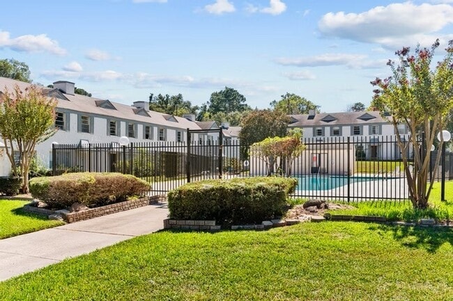 Townhomes at South Highlands
