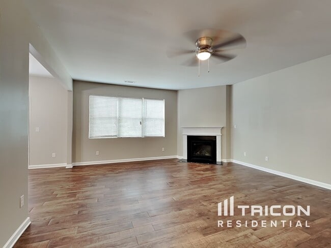 Photo - 239 Shaker Hollow Dr