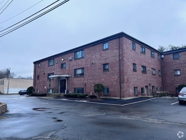 Building Photo - 69 Nicholas Rd Unit B Rental