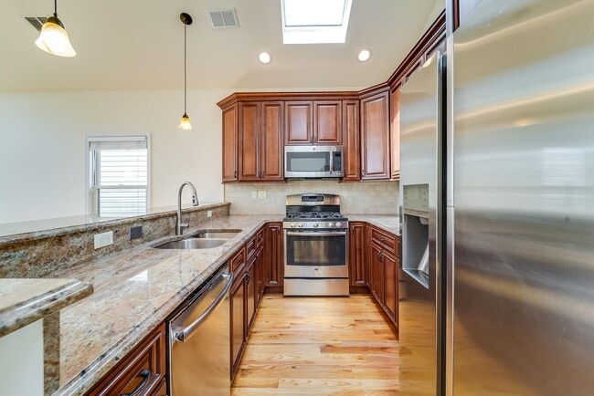 Photo - 42 Zabriskie St Unit 2